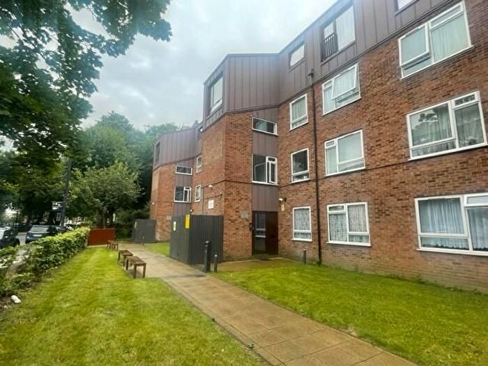 2 Bedroom Flat To Rent In Taylor Close, Tottenham, London, N17