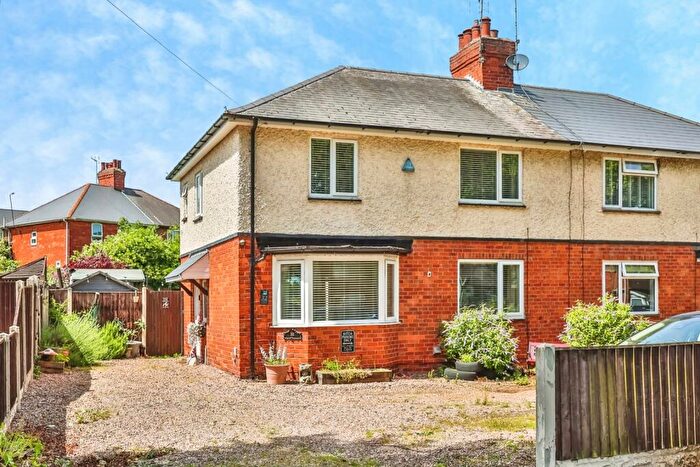 3 Bedroom Semi-Detached House For Sale In Central Avenue, Hucknall, Nottingham, Nottinghamshire, NG15