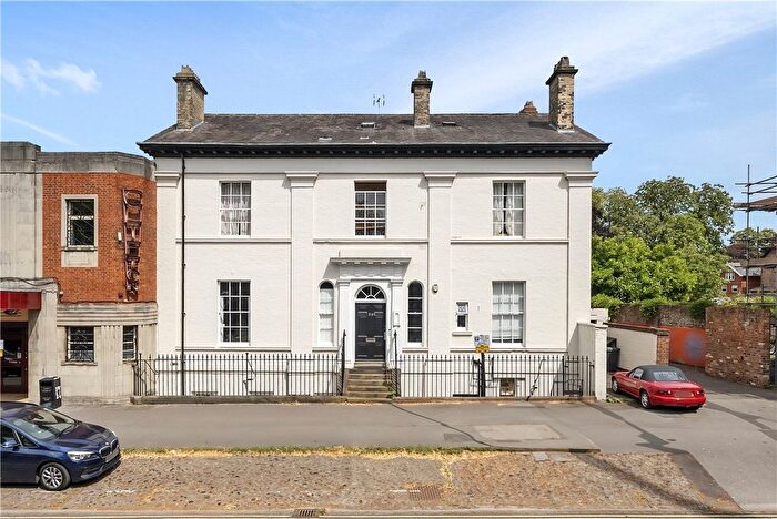 2 Bedroom Flat For Sale In Clifton, York, North Yorkshire, YO30