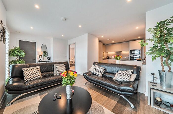 2 Bedroom Flat For Sale In High Definition, Red, Media City, M50