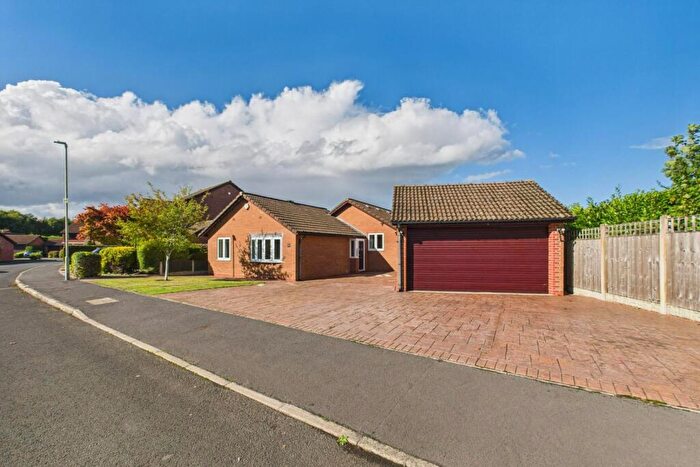 3 Bedroom Detached Bungalow For Sale In Melrose Avenue, Stourbridge, DY8