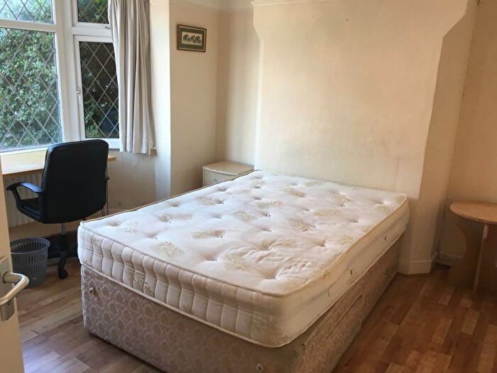 6 Bedroom Semi-Detached House To Rent In Magdalen Road, Oxford, OX4