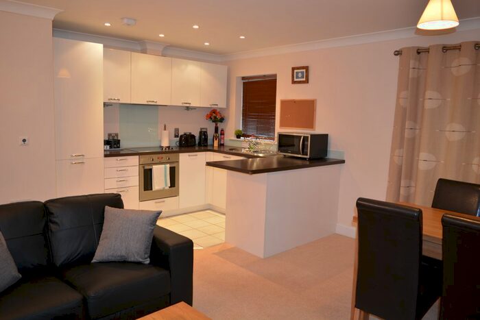 2 Bedroom Flat To Rent In Jago Court, Newbury, RG14