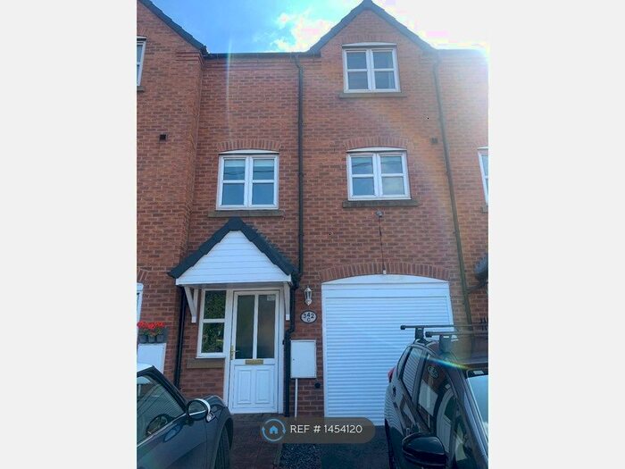 3 Bedroom Terraced House To Rent In Uttoxeter Road, Blythe Bridge, Stoke-On-Trent, ST11