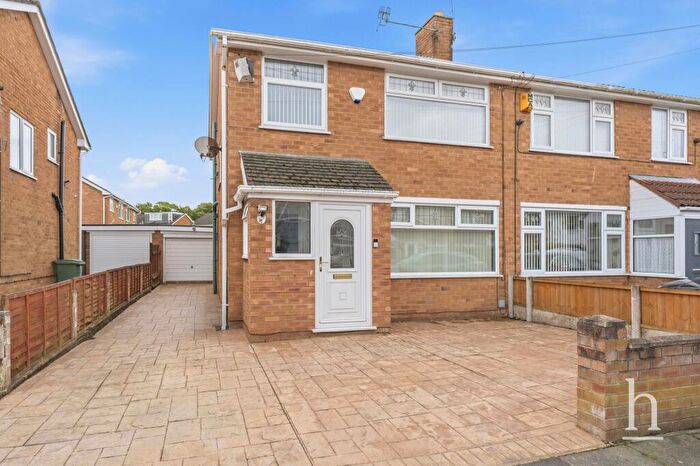 3 Bedroom Semi-Detached House For Sale In Pembroke Avenue, Wirral, CH46