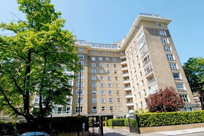 3 Bedroom Flat To Rent In St John`S Wood Park, London, NW8