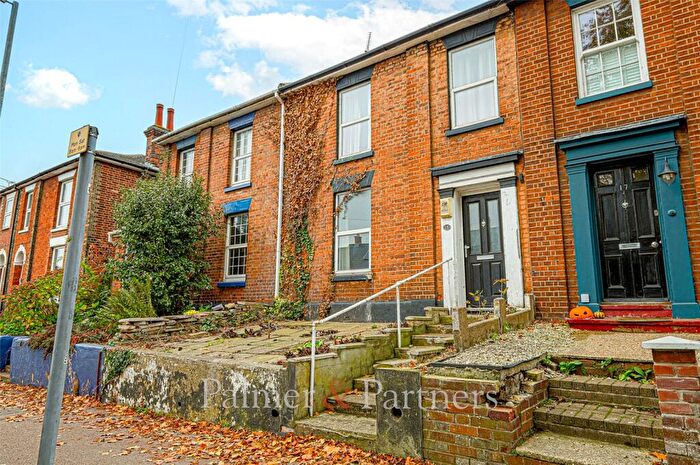 4 Bedroom Terraced House To Rent In Hythe Hill, Colchester, Essex, CO1