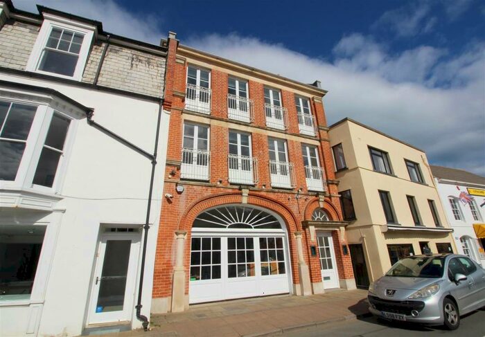 4 Bedroom Apartment To Rent In The Quay, Ilfracombe, EX34