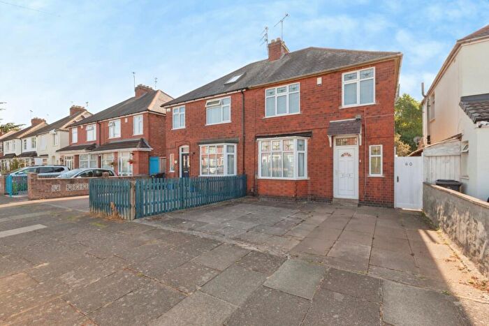 3 Bedroom Semi Detached House For Sale In Heyworth Road, Leicester, Leicestershire, LE3