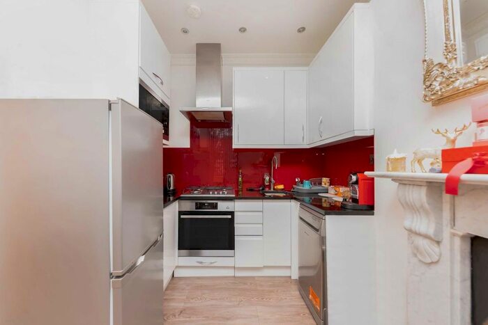 2 Bedroom Flat To Rent In Chippenham Road, London, W9