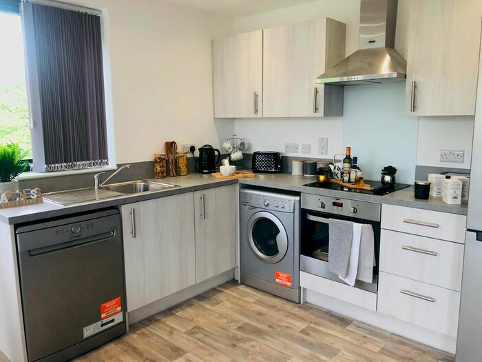 2 Bedroom Flat To Rent In Abbey Meadows, Leicester, LE4