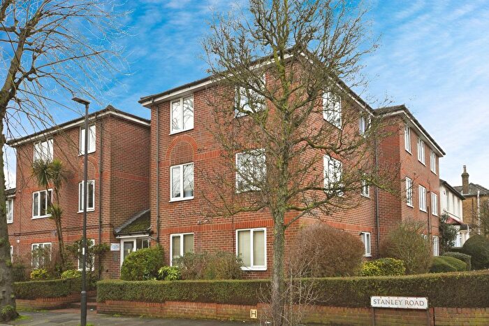 1 Bedroom Flat For Sale In Stanley Road, Enfield, EN1