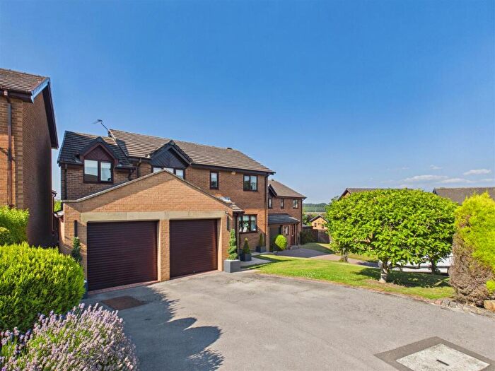 4 Bedroom Detached House For Sale In Yews Close, Worrall, Sheffield, S35