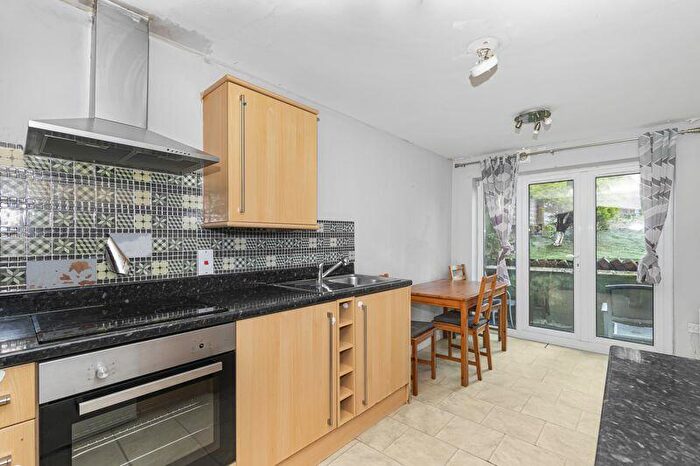 1 Bedroom Flat For Sale In Clouds Hill Road, Bristol, BS5