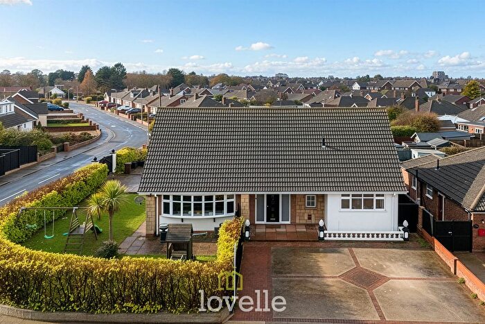 4 Bedroom Detached House For Sale In Pearson Road, Cleethorpes, DN35