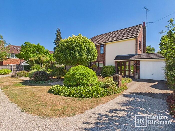 3 Bedroom Detached House For Sale In St Johns Road, Billericay, Essex, CM11