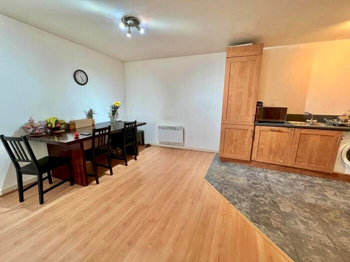 2 Bedroom Flat To Rent In The Helmsley, Aspect, Elmwood Lane, Leeds, LS2