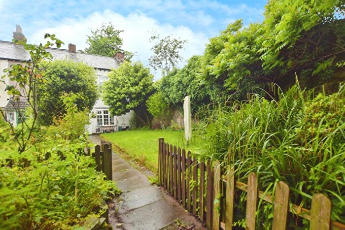 2 Bedroom End Of Terrace House To Rent In Mersey View, Higher Bebington, CH63