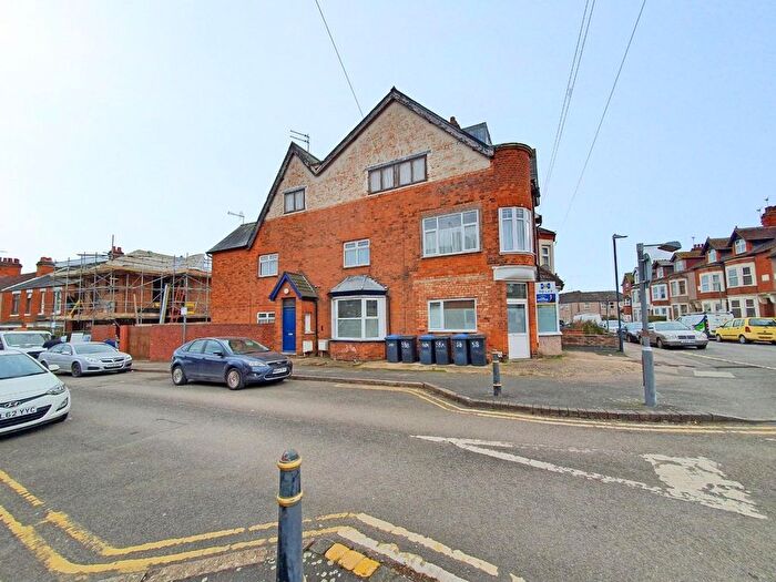 2 Bedroom Flat To Rent In Manor Road, Town Centre, Rugby, CV21