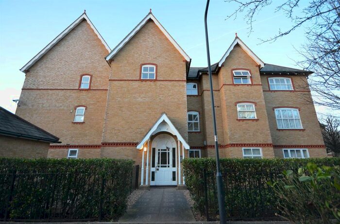 2 Bedroom Flat To Rent In Chamberlayne Avenue, Wembley, Middlesex, HA9