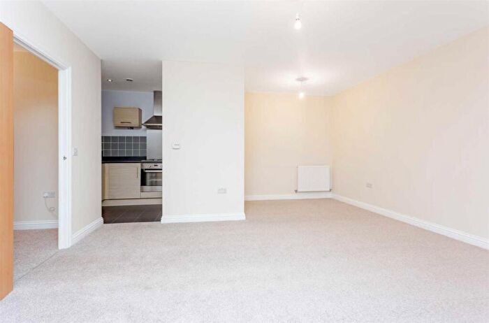 3 Bedroom Flat To Rent In Felix Court Charcot Road Colindale, NW9