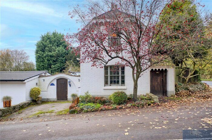 2 Bedroom Semi-Detached House For Sale In Blackdown, Leamington Spa, CV32