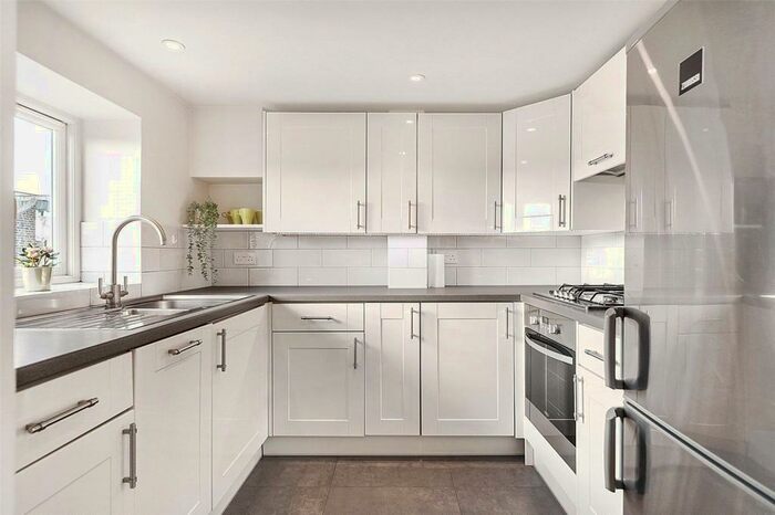 2 Bedroom Apartment To Rent In Coleherne Road, London, SW10