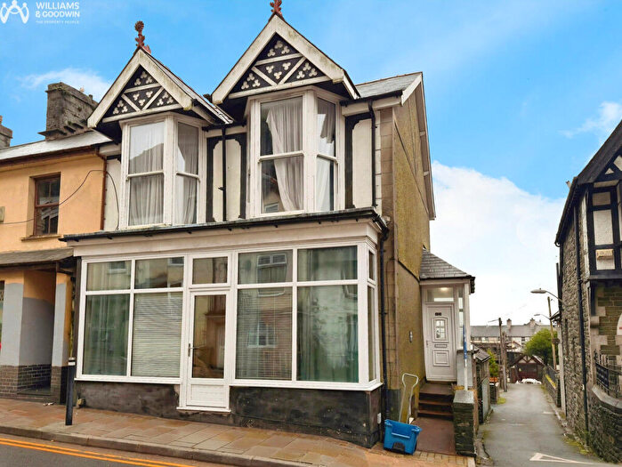 3 Bedroom End Of Terrace House For Sale In Church Street, Blaenau Ffestiniog, Gwynedd, LL41