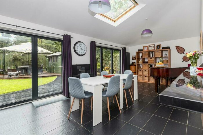 4 Bedroom Detached Bungalow For Sale In Standiforth Lane, Dalton, Huddersfield, HD5