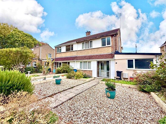 3 Bedroom Semi-Detached House For Sale In Moat Walk, Wroughton, Swindon, SN4
