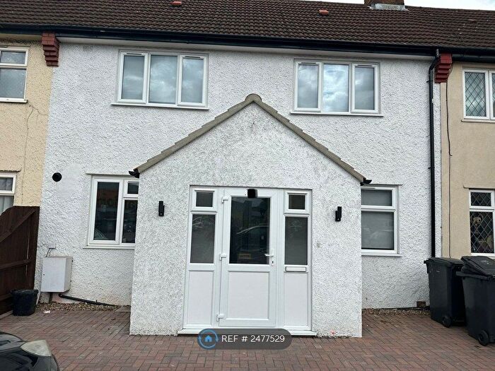 3 Bedroom Terraced House To Rent In Purley Way, Croydon, CR0