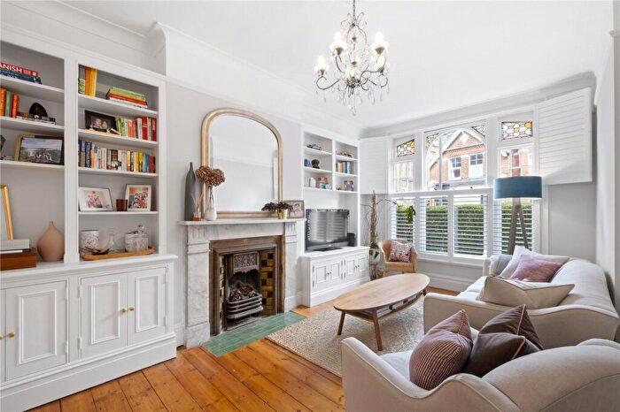 4 Bedroom Terraced House For Sale In Dinsmore Road, London, SW12