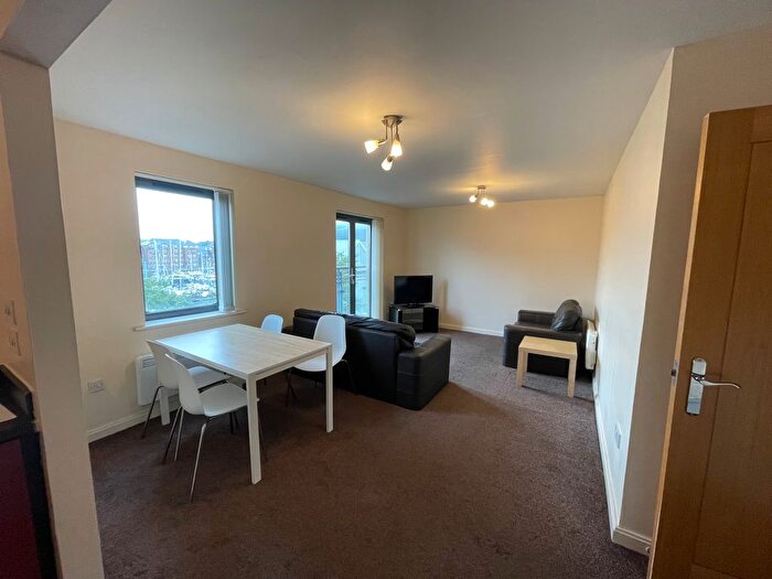 2 Bedroom Flat To Rent In St. Christophers Court, Swansea, SA1