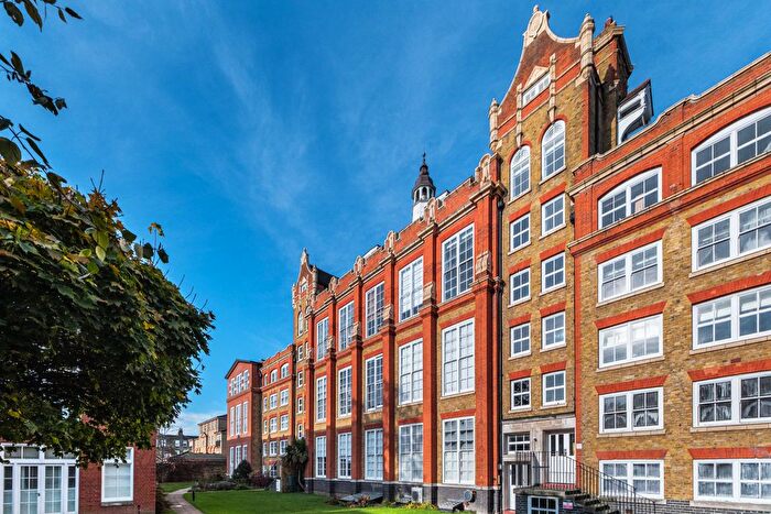 1 Bedroom Flat To Rent In Alpha House, Beta Place, SW4