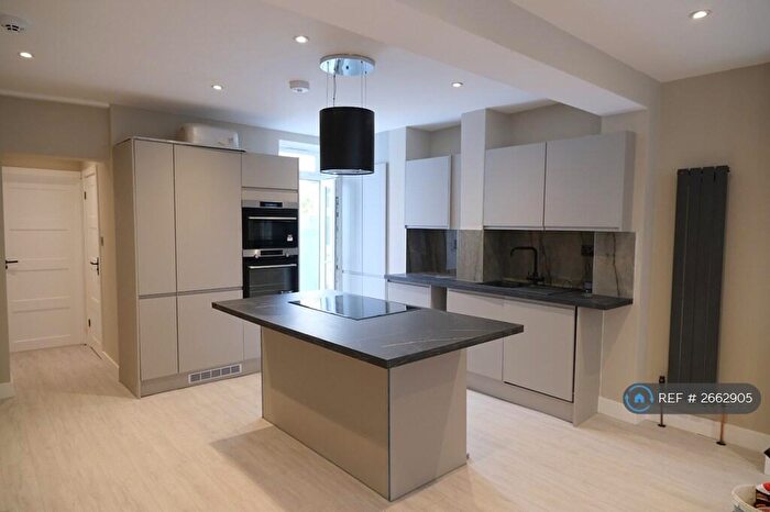 1 Bedroom Flat To Rent In Madron Street, London, SE17