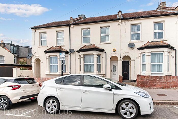 2 Bedroom Apartment For Sale In Cavendish Road, Croydon, CR0