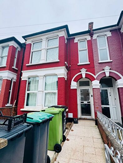 2 Bedroom Flat To Rent In Mount Pleasant Road, London, N17