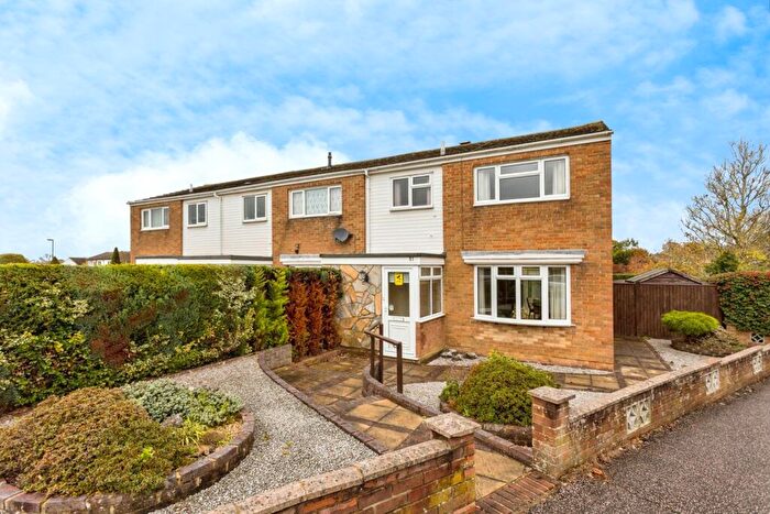 3 Bedroom End Of Terrace House For Sale In Dovedale Crescent, Crawley, West Sussex, RH11