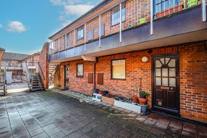 1 Bedroom Maisonette For Sale In Linden Drive, Liss, Hampshire, GU33