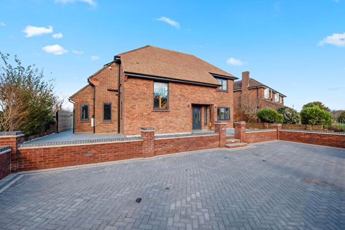 5 Bedroom Detached House For Sale In Rochester Road, Gravesend, DA12