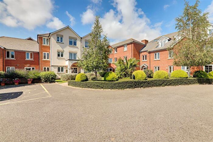 1 Bedroom Retirement Property For Sale In Highfield Court, Penfold Road, Worthing, BN14