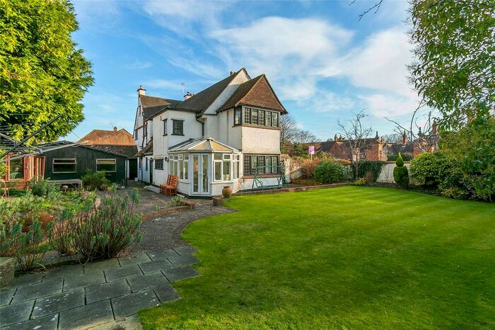 5 Bedroom Detached House To Rent In Church Road, Watford, Hertfordshire, WD17