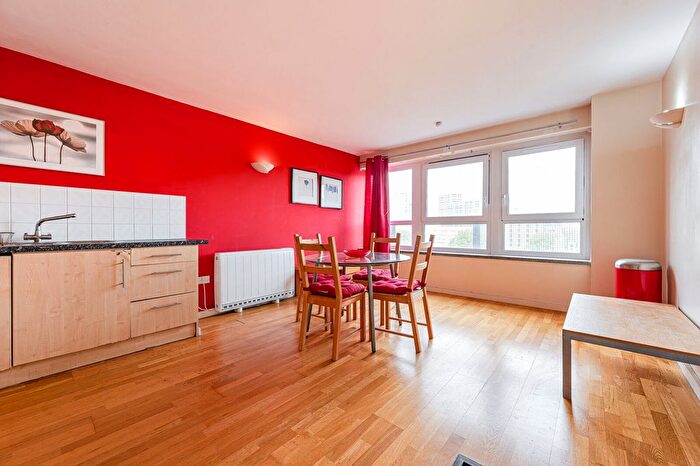 1 Bedroom Flat To Rent In The Vista Building, Woolwich, London, SE18