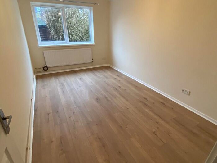 1 Bedroom Ground Maisonette To Rent In Granville Close, Billericay, CM12