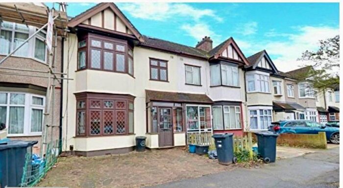 4 Bedroom Terraced House To Rent In Overton Drive, Romford, RM6