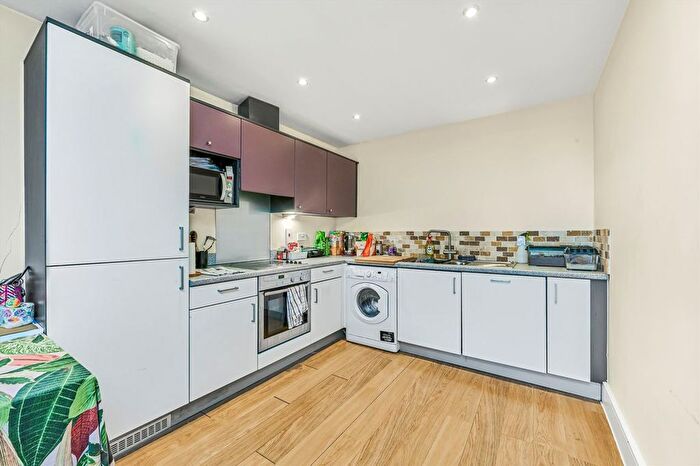1 Bedroom Flat To Rent In Willow Way, Sydenham, SE26
