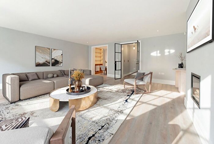 2 Bedroom Terraced House For Sale In Clabon Mews, London, SW1X