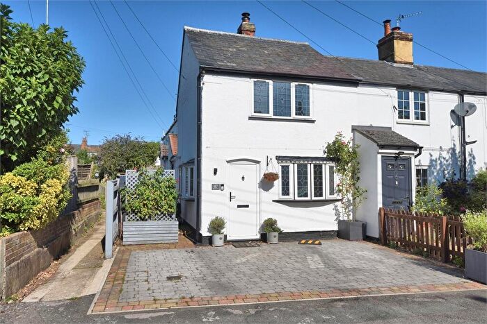 2 Bedroom Cottage For Sale In Quainton Road, Waddesdon, Buckinghamshire., HP18