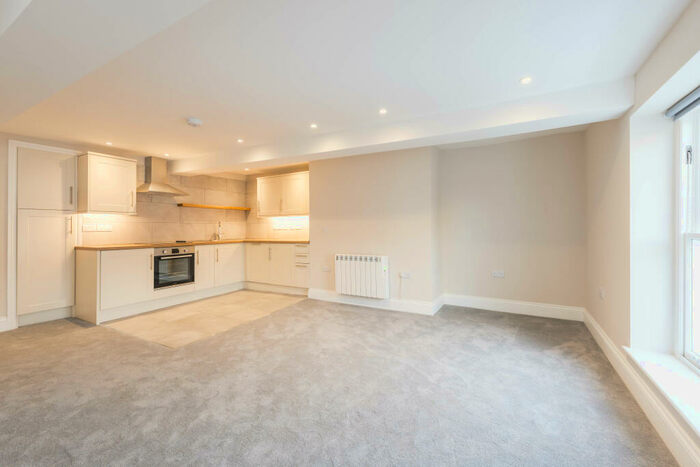 2 Bedroom Flat To Rent In Wareham Town Centre, BH20