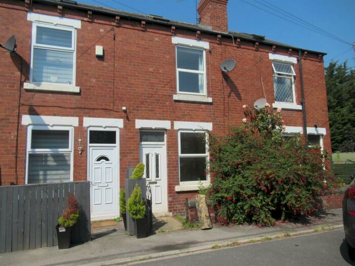 2 Bedroom Semi-Detached House To Rent In Woodleigh Avenue, Garforth, Leeds, LS25